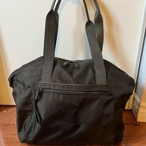Lululemon go getter duffle